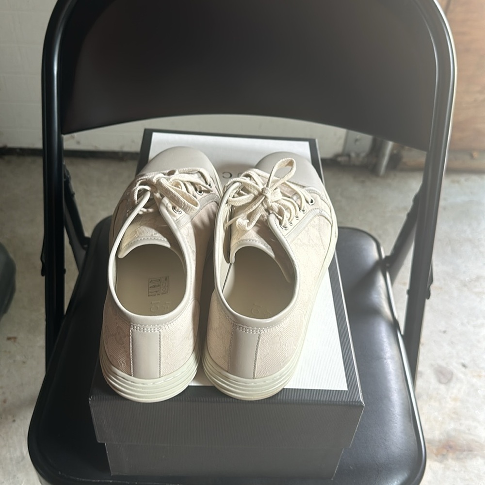 Gucci Cream Sneakers - Picture 3 of 6